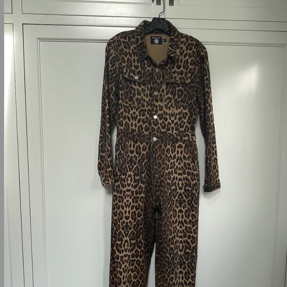 Boohoo Cute Leopard Cotton Jumpsuit - Picture 2 of 7